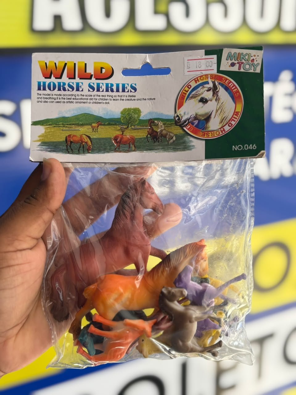 KIT COM 10 MINIATURAS CAVALOS