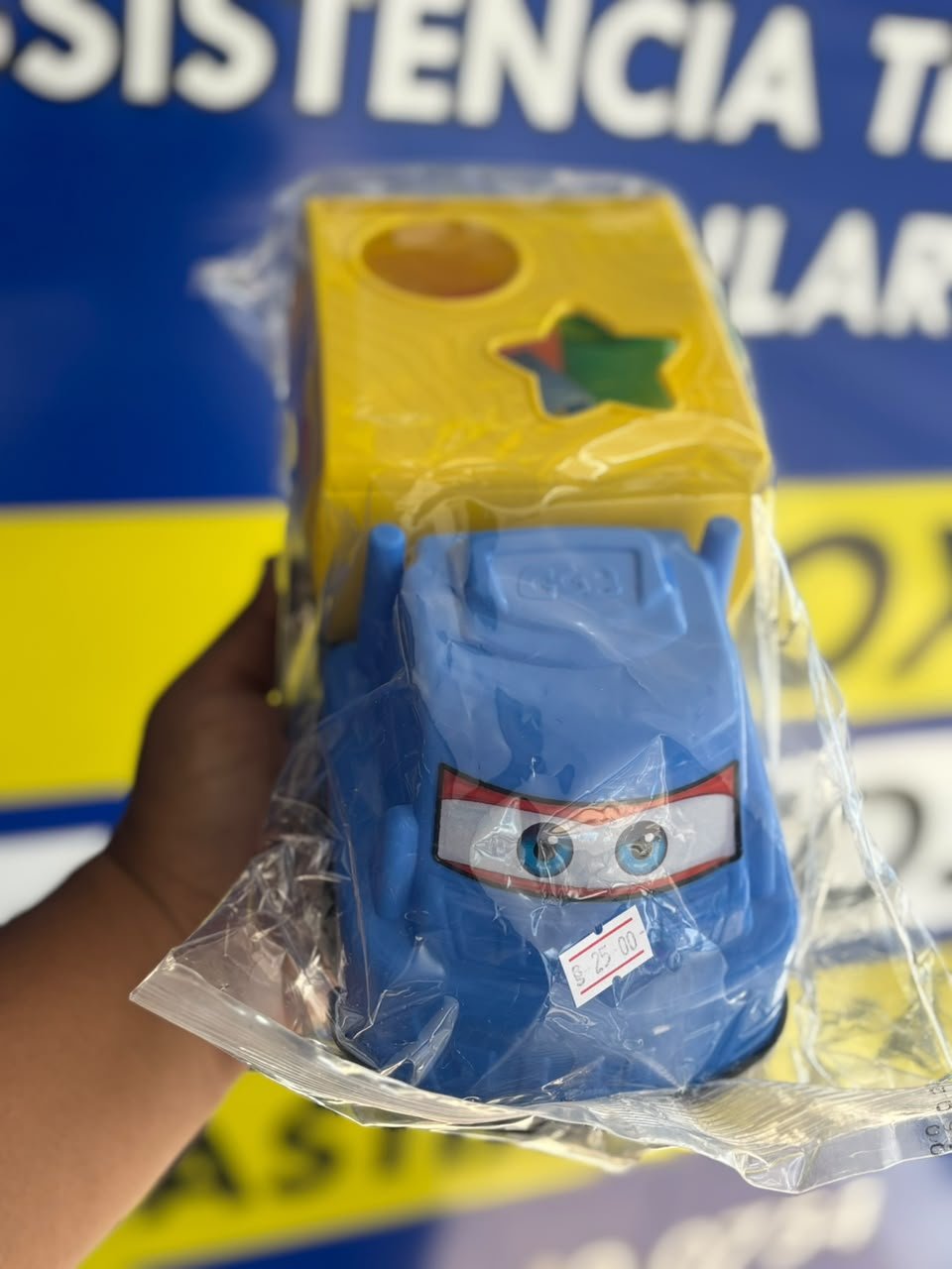 CAMINHÃO DE ENCAIXAR FORMAS