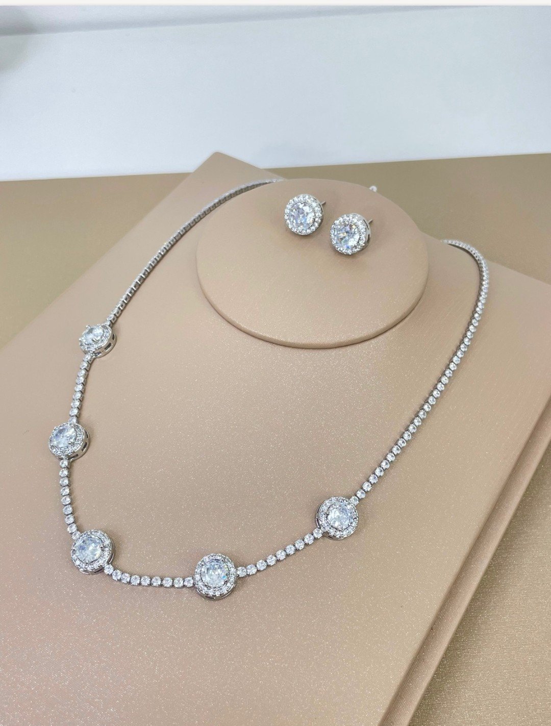 Conjunto redondo prata