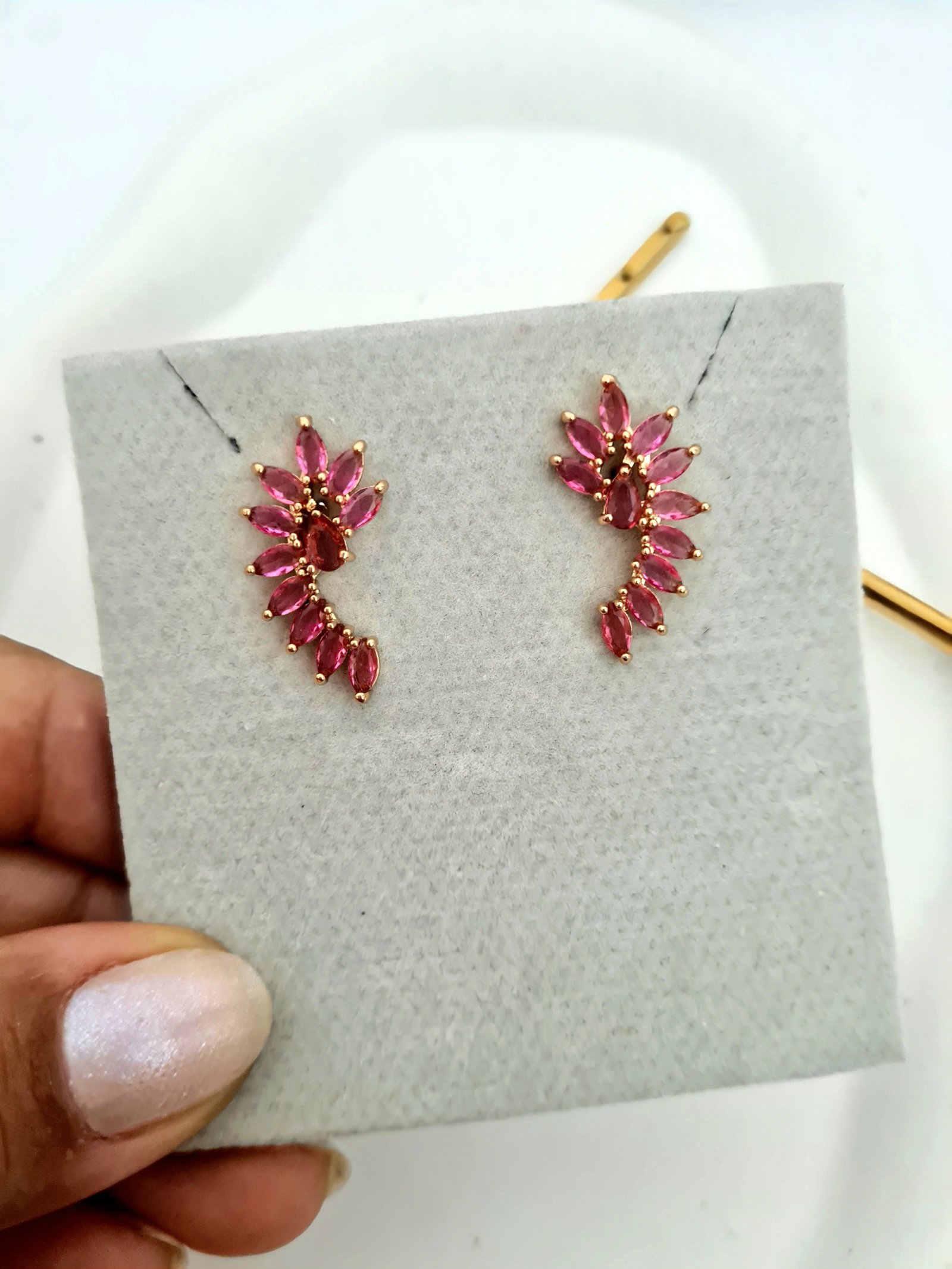 Ear Cuff Pink